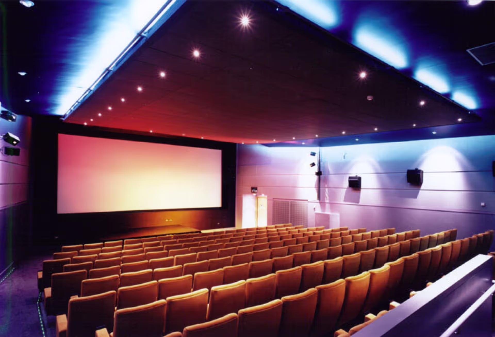 Showroom Cinema