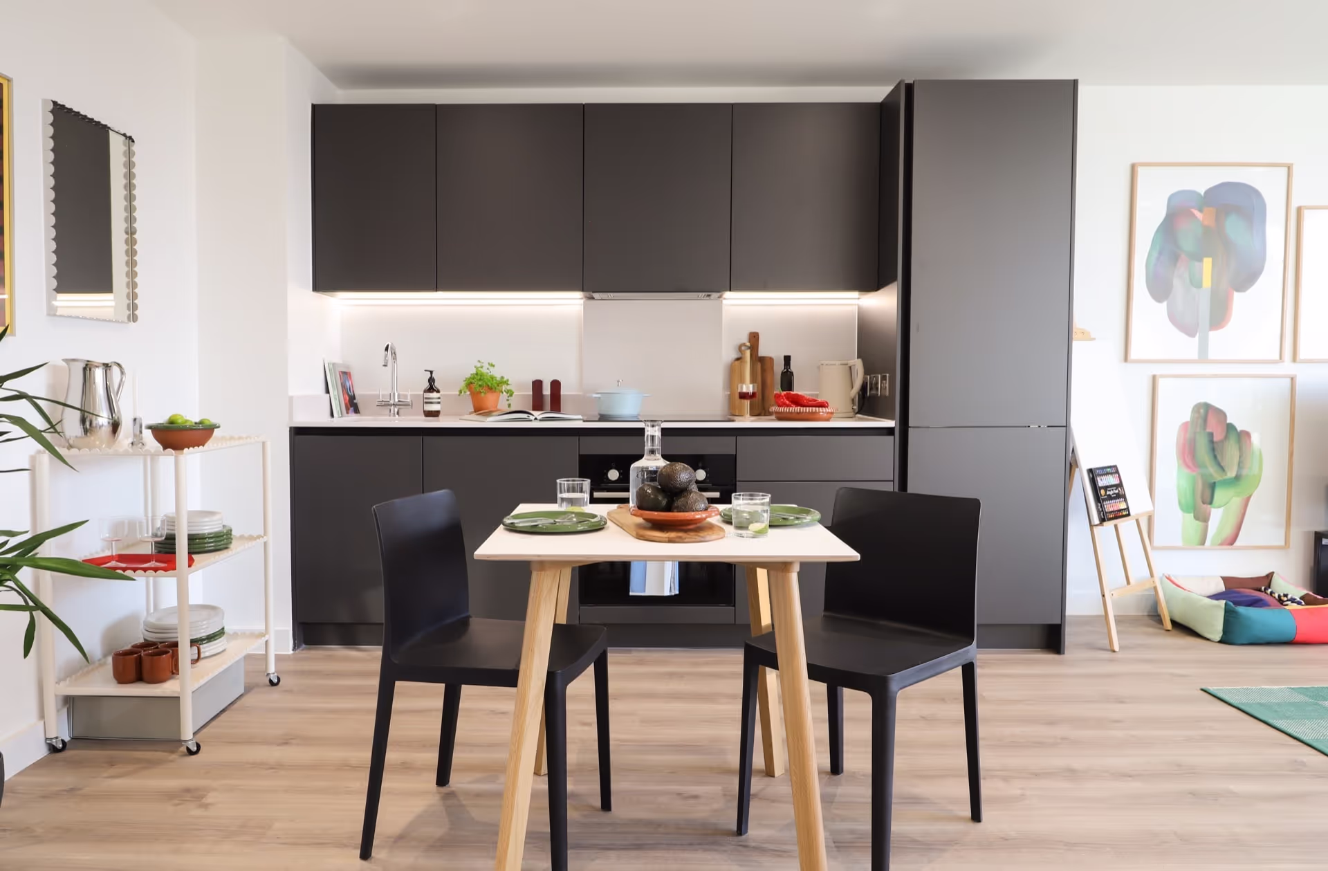 Farnworth Green 1 bed apartment kitchen